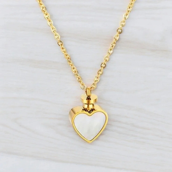 ποΈ18K Gold Plated Reversible Heart Charm Stainless Steel Dainty Necklace π€π€ - Picture 8 of 10